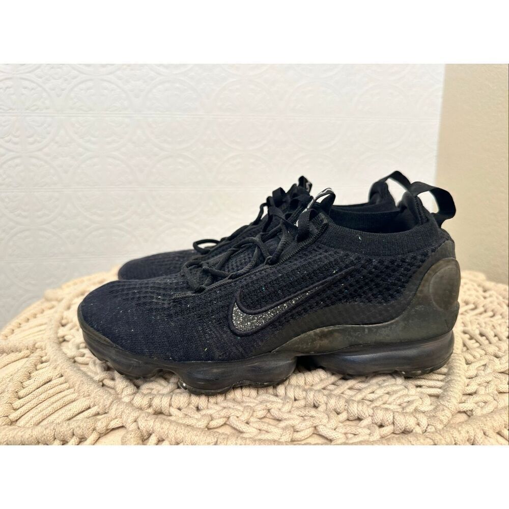 ✅ Nike Women’s Black Vapormax Knit Sneakers Size 7